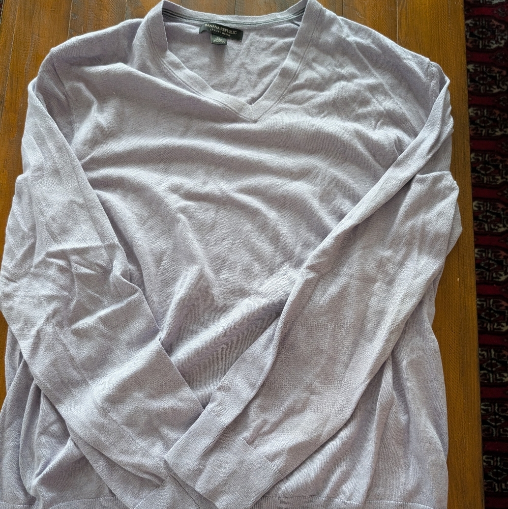 Banana Republic Light Purple Cashmere Blend V-neck Sweater